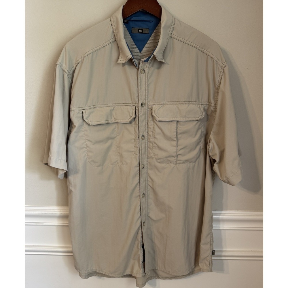 REI Co-op Sahara Shirt Mens Large Beige Short Sleeve Button Vented Nylon UPF 50+